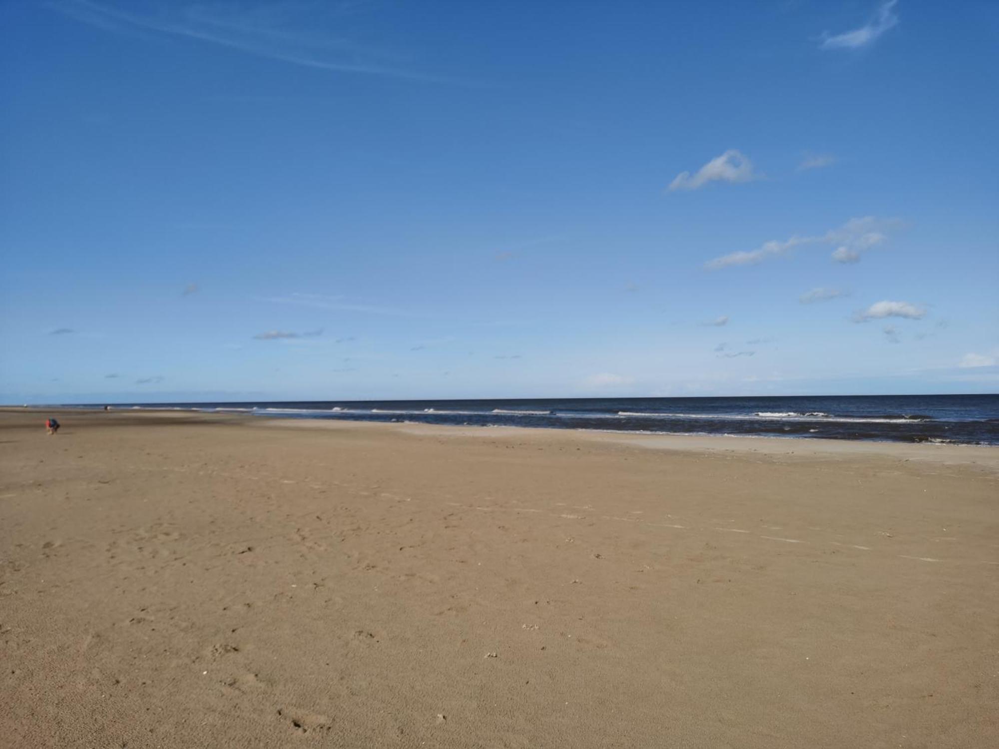 Golden Sands Beach Activities Sea Holiday Relax Mablethorpe Exterior photo