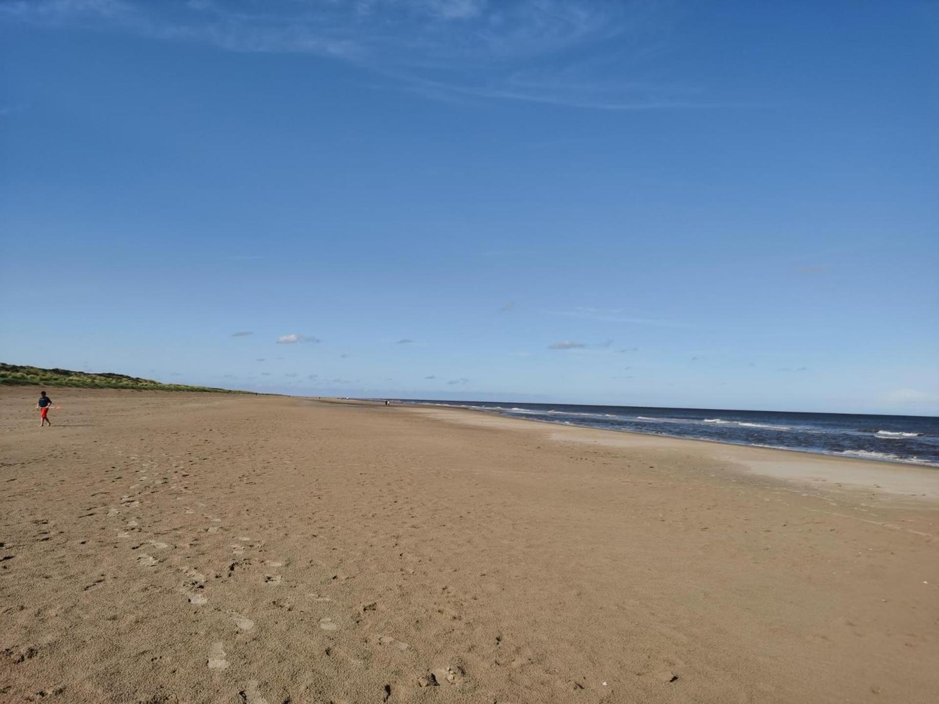 Golden Sands Beach Activities Sea Holiday Relax Mablethorpe Exterior photo